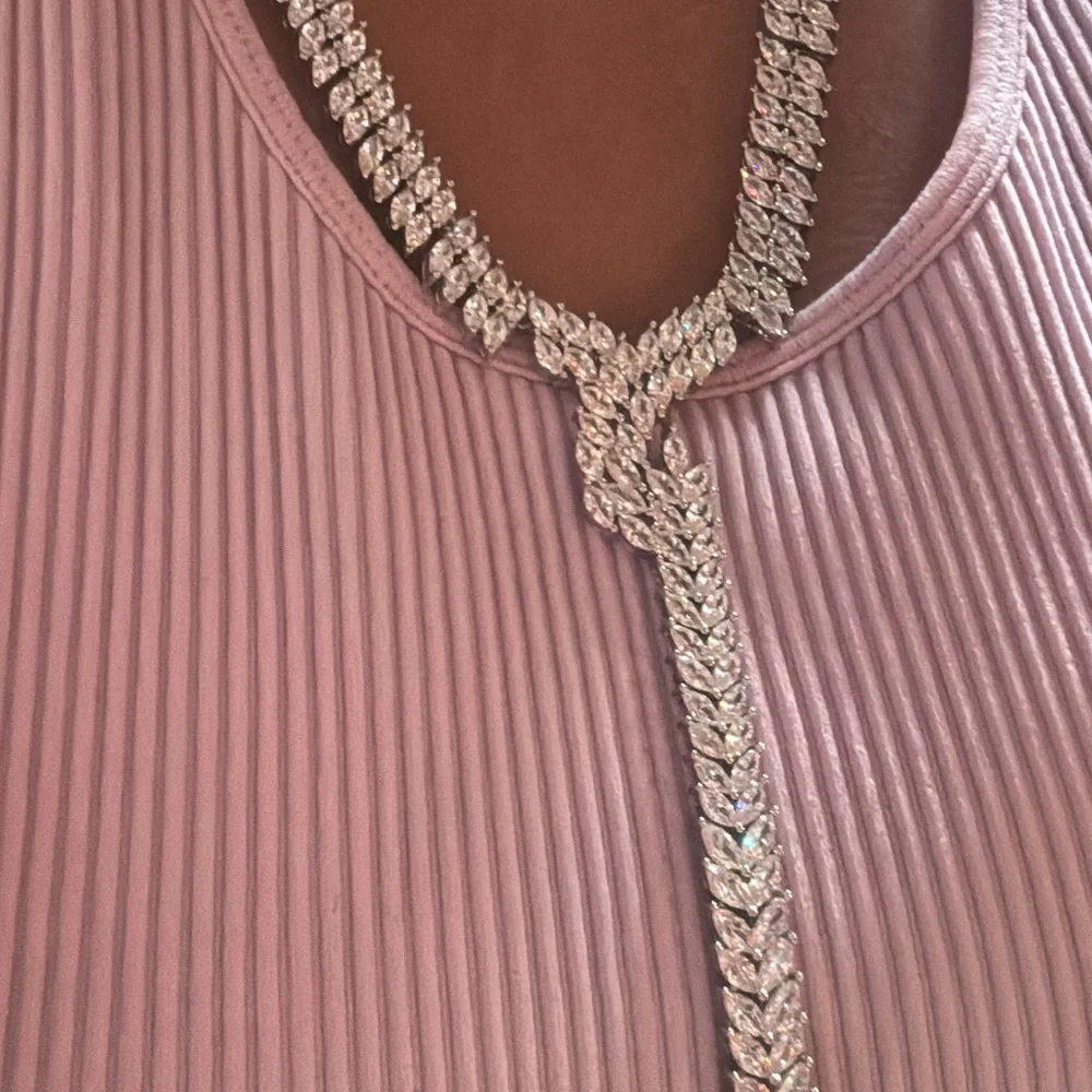 Exquisite Silver Necklace - Picture 10 of 17